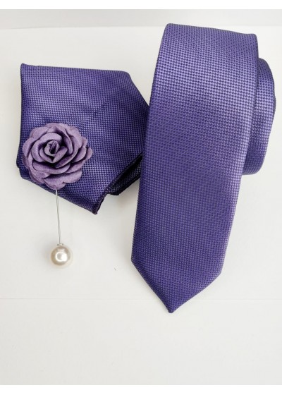 Комплект за младоженец и абитуриент тънка вратовръзка кърпичка и бутониера в лилаво