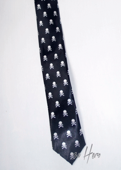 Тънка унисекс вратовръзка с черепи
