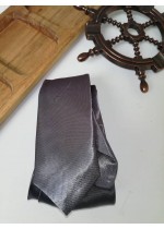 Елегантна вратовръзка за младоженец в сребърно