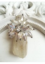 Ръчно изработен пръстен с бели кристали с ефект хамелеон за сватба и бал Water Magic