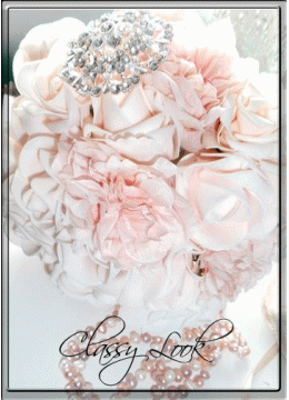 Дизайнерски сватбен Букет изкуствени цветя брошка и кристали в цвят праскова и розово pêche Tendresse
