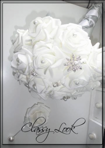 Сватбен букет с 21 рози и кристали и бутониера с перла Gris argenté