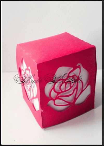 Кутийка за подаръче за сватба модел Rose червено