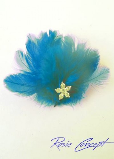 Дизайнерски ръчно изработени брошки - украса за коса с пера и кристали цвят тъмен тюркоаз Dark Turquoise Bird