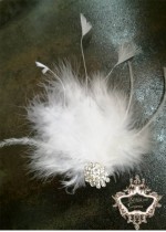 Булчинска украса за коса с пера в бяло Elegance White