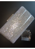 Елегантна дамска чанта цвят бяла перла с кристали в сребърно