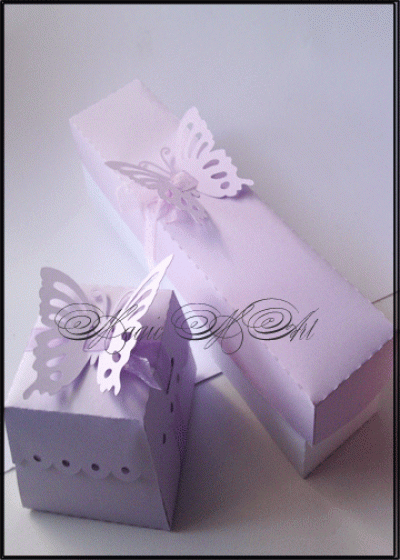 Сватбена покана Butterfly и кутийка за подаръче светло лилаво комплект