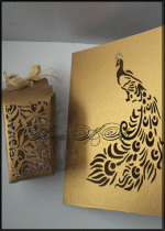 Сватбена покана Peacock и кутийка за подаръче златно комплект
