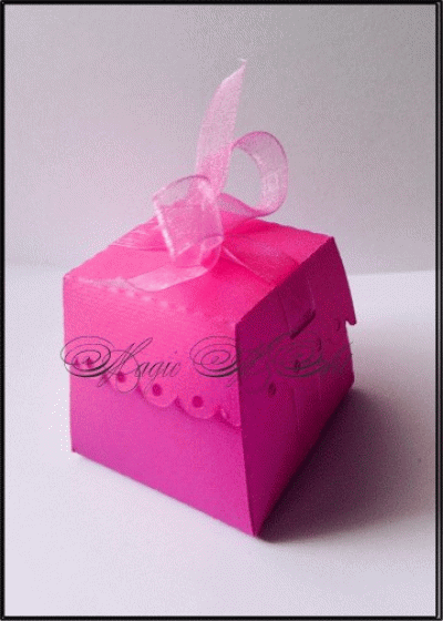 Кутийка за сватбено подаръче модел Arch циклама