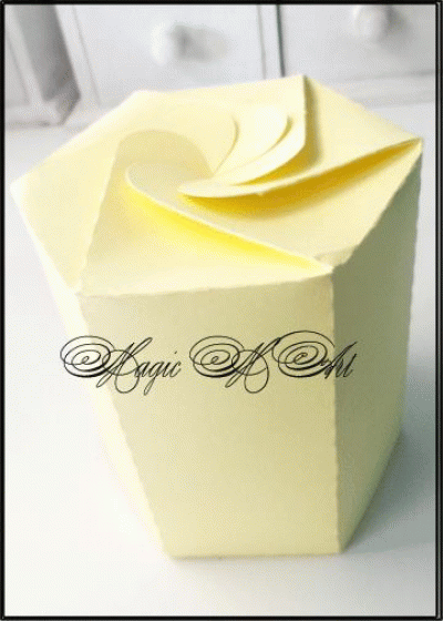 Кутийка за сватбено подаръче  модел Beauty светло жълто