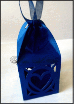 Кутийка за сватбено подаръче модел Heart тъмно синьо