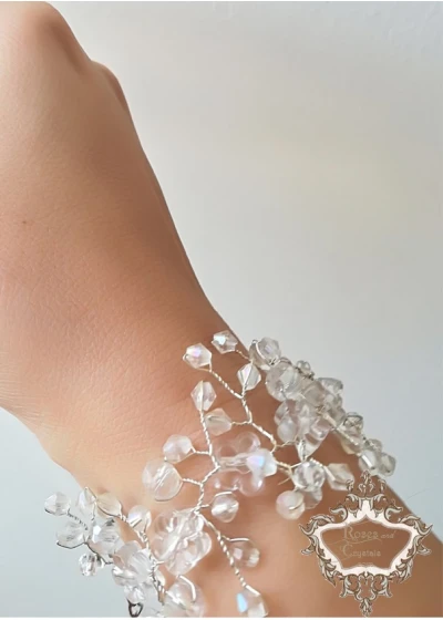Сватбена гривна с кристали Сваровски и мъниста Прециоза от серията Little White Flowers by Rosie