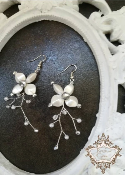Нежни булчински обици с кристали - White Orchid